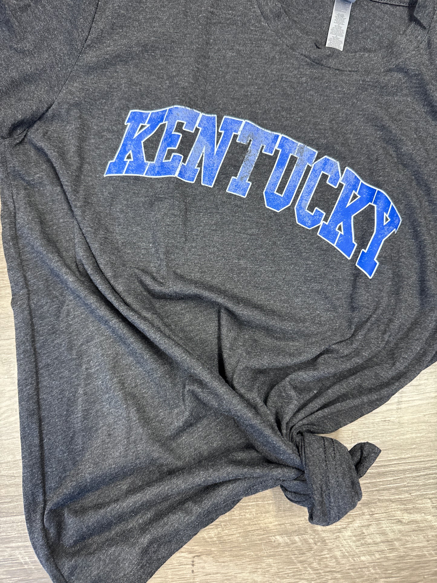 KENTUCKY COLLEGIATE ARCH TEE