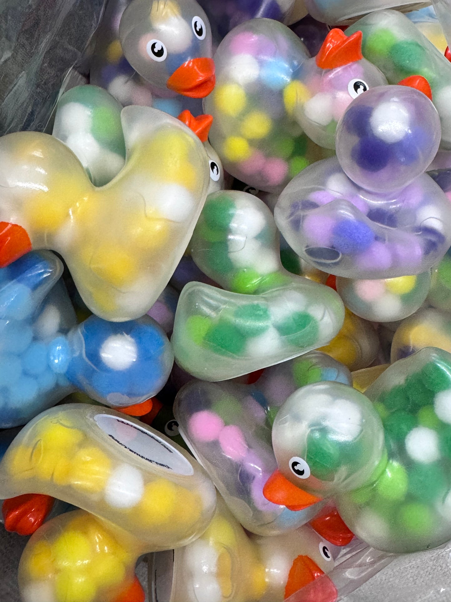 POM POM SMALL RUBBER DUCK