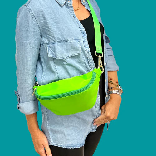 THOMAS & LEE NYLON CROSSBODY