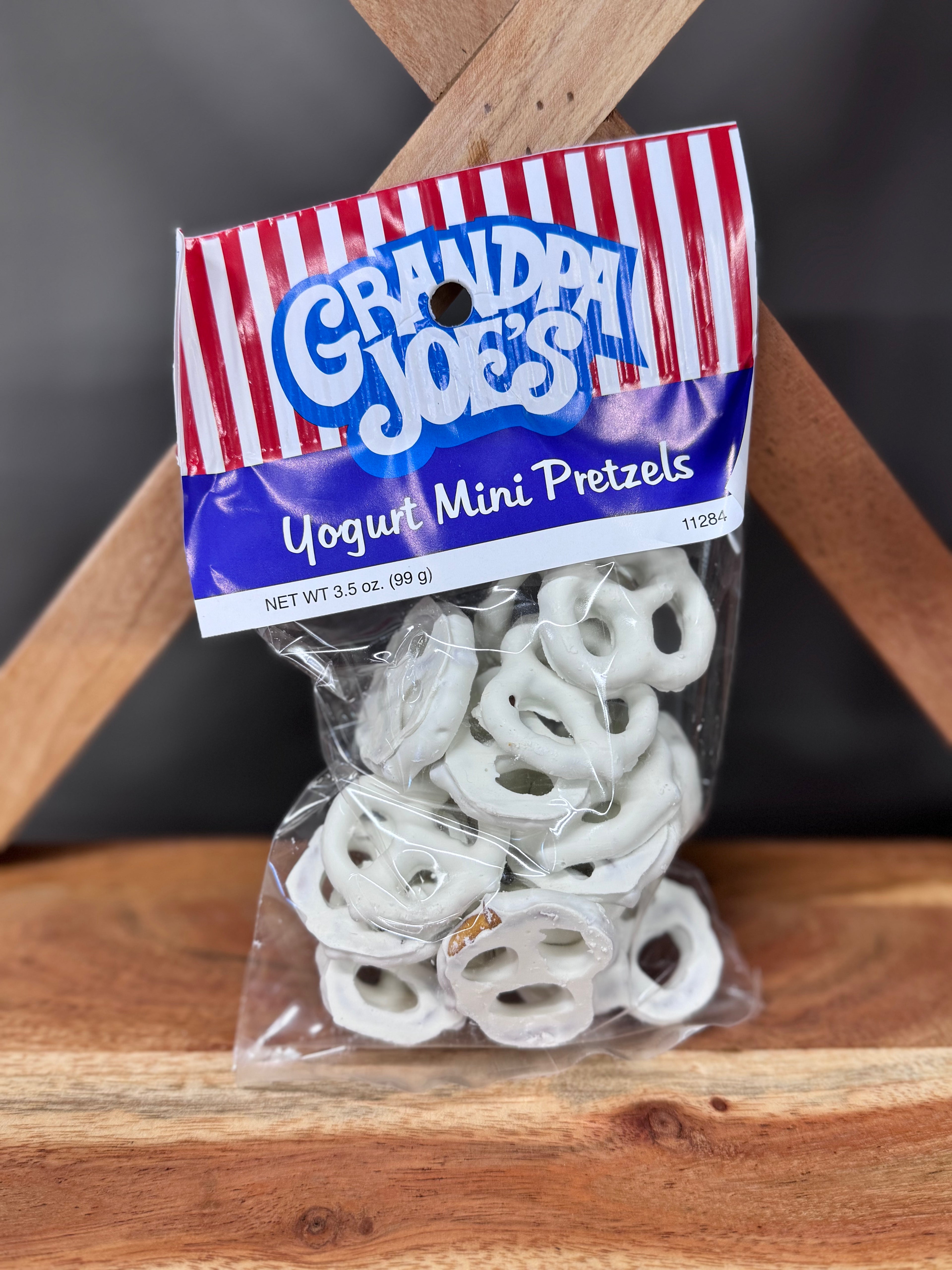 YOGURT MINI PRETZELS