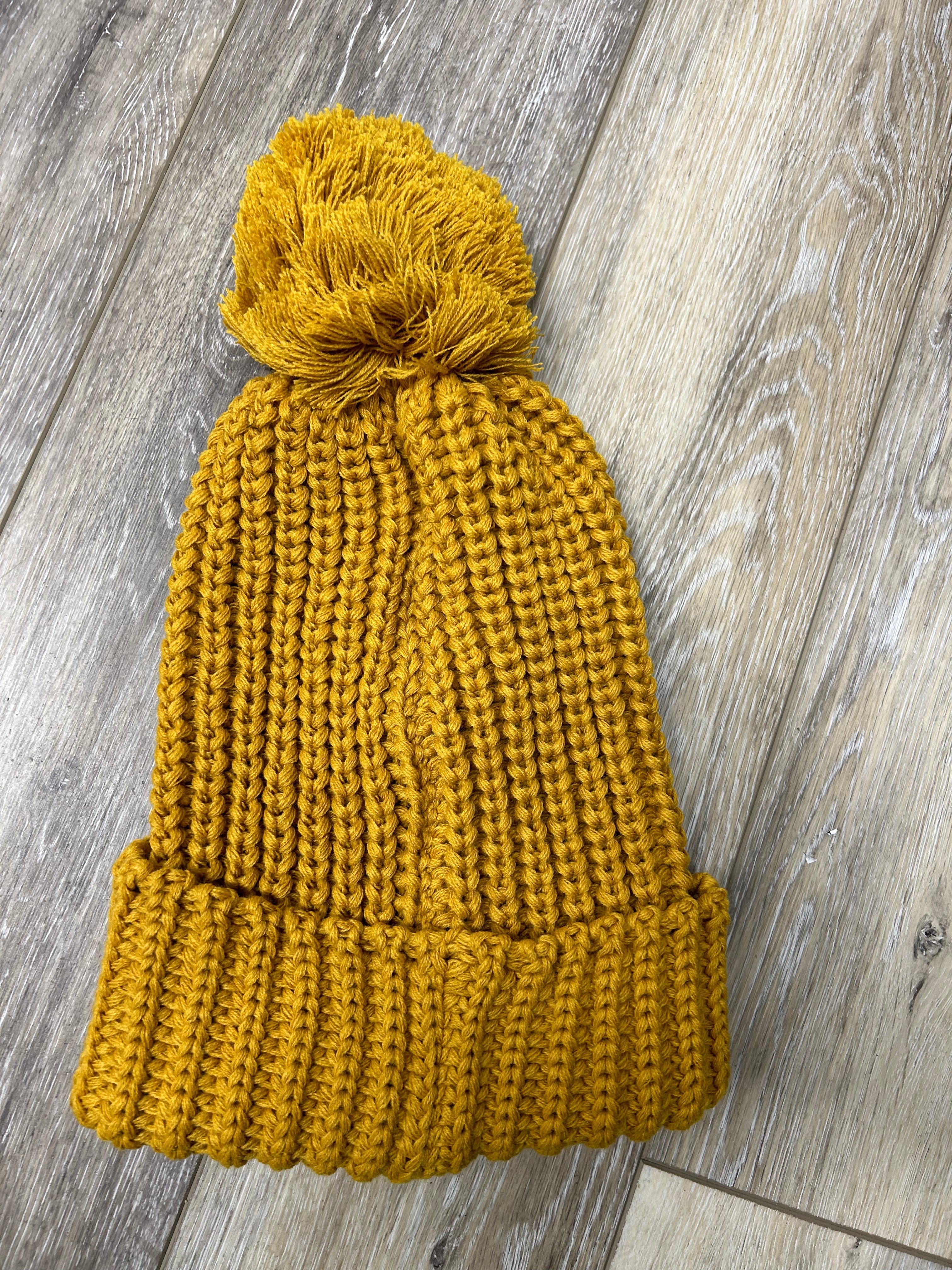 Chunky Pom Beanie