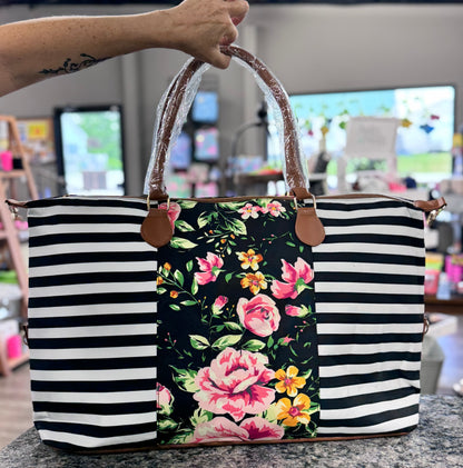 WEEKENDER BAG