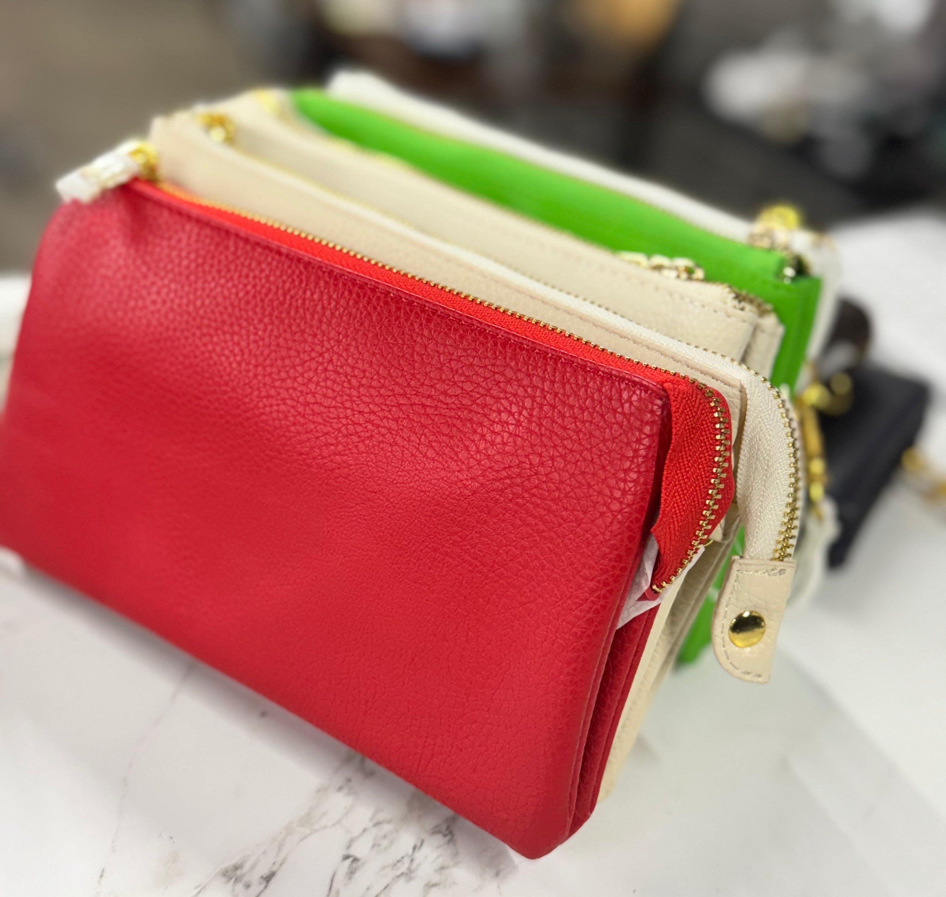 RECTANGLE PEBBLE LEATHER CLUTCH