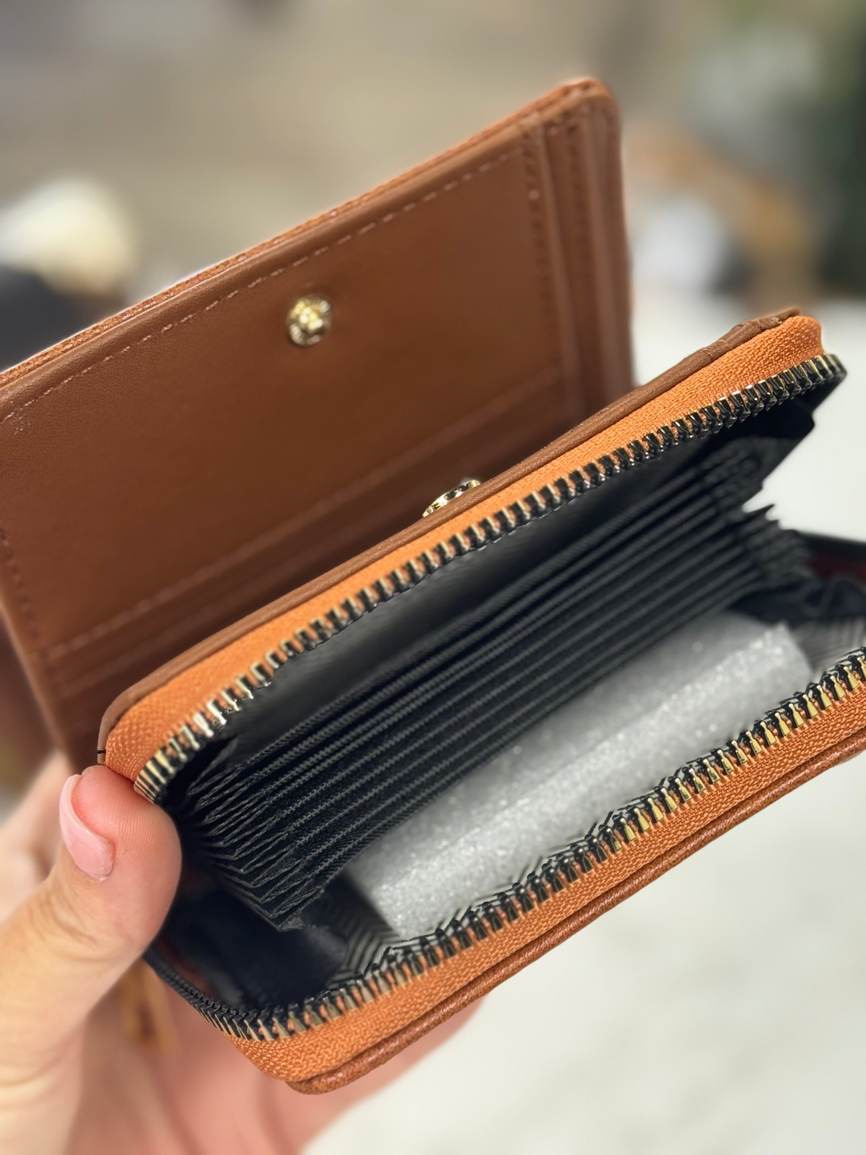 ZIP & BUTTON WALLET
