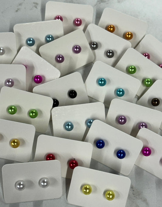 SMALL PEARL EARRINGS (RANDOM)