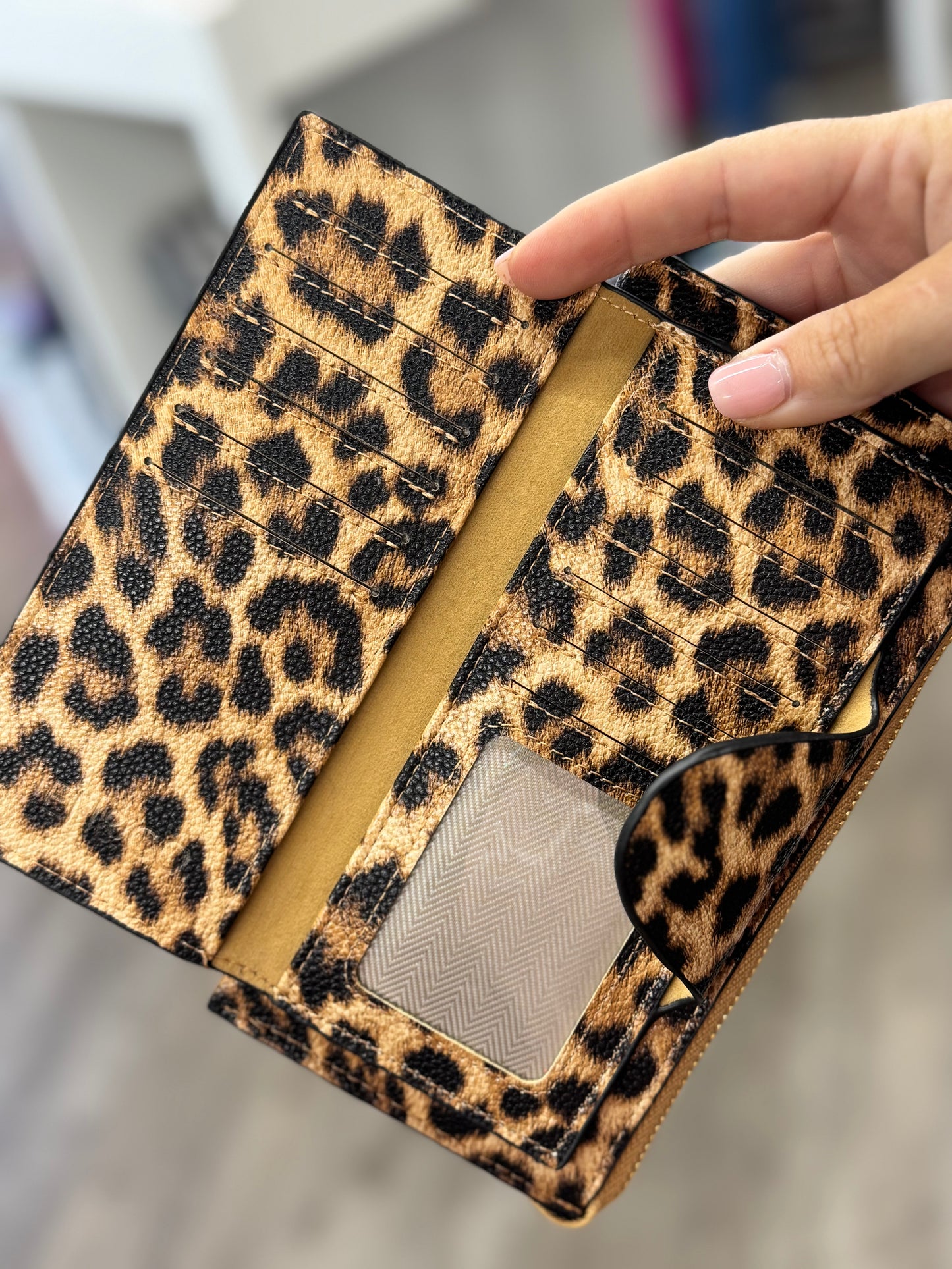 JEN & CO WRISTLET WALLET
