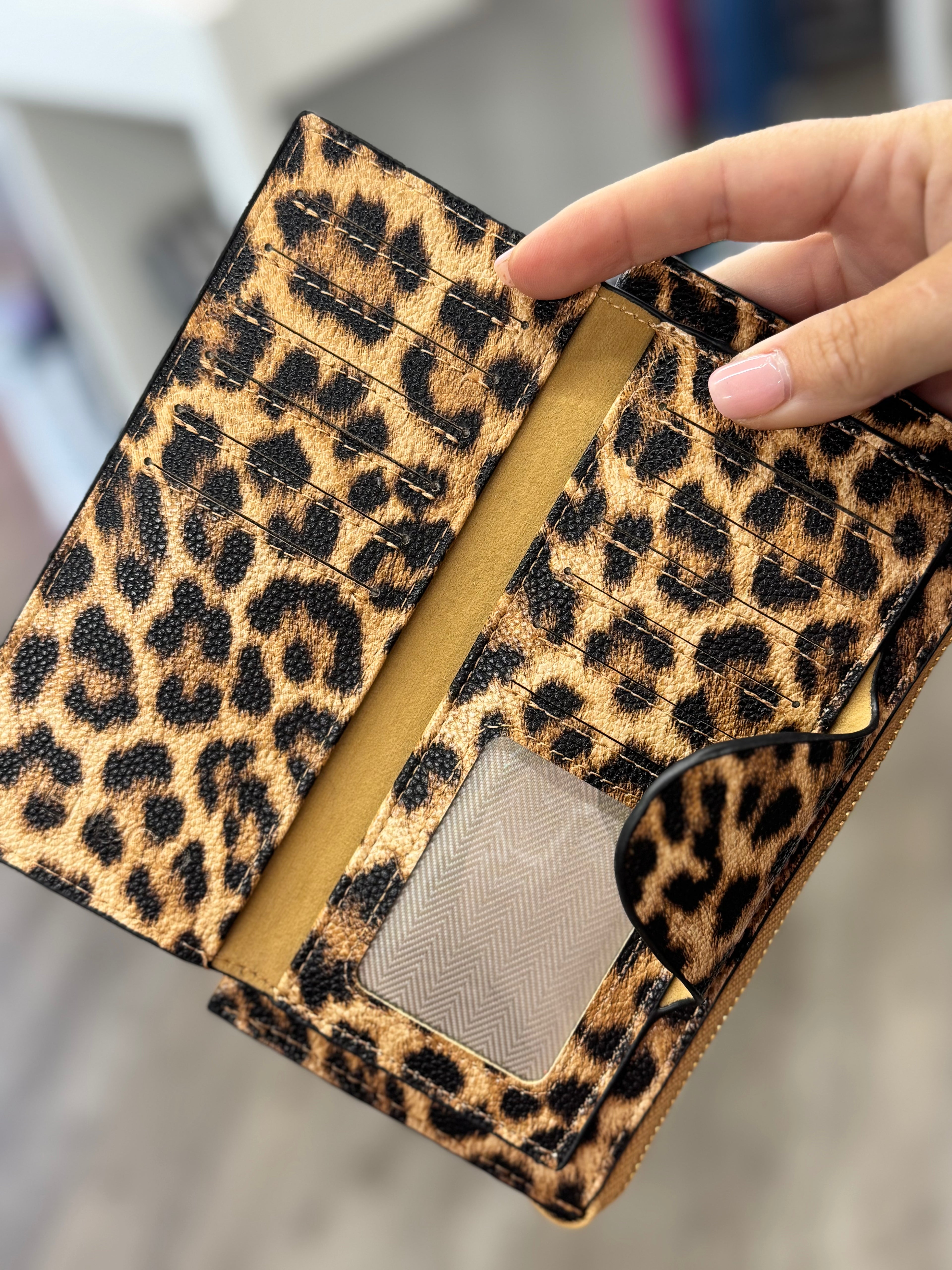 JEN & CO WRISTLET WALLET