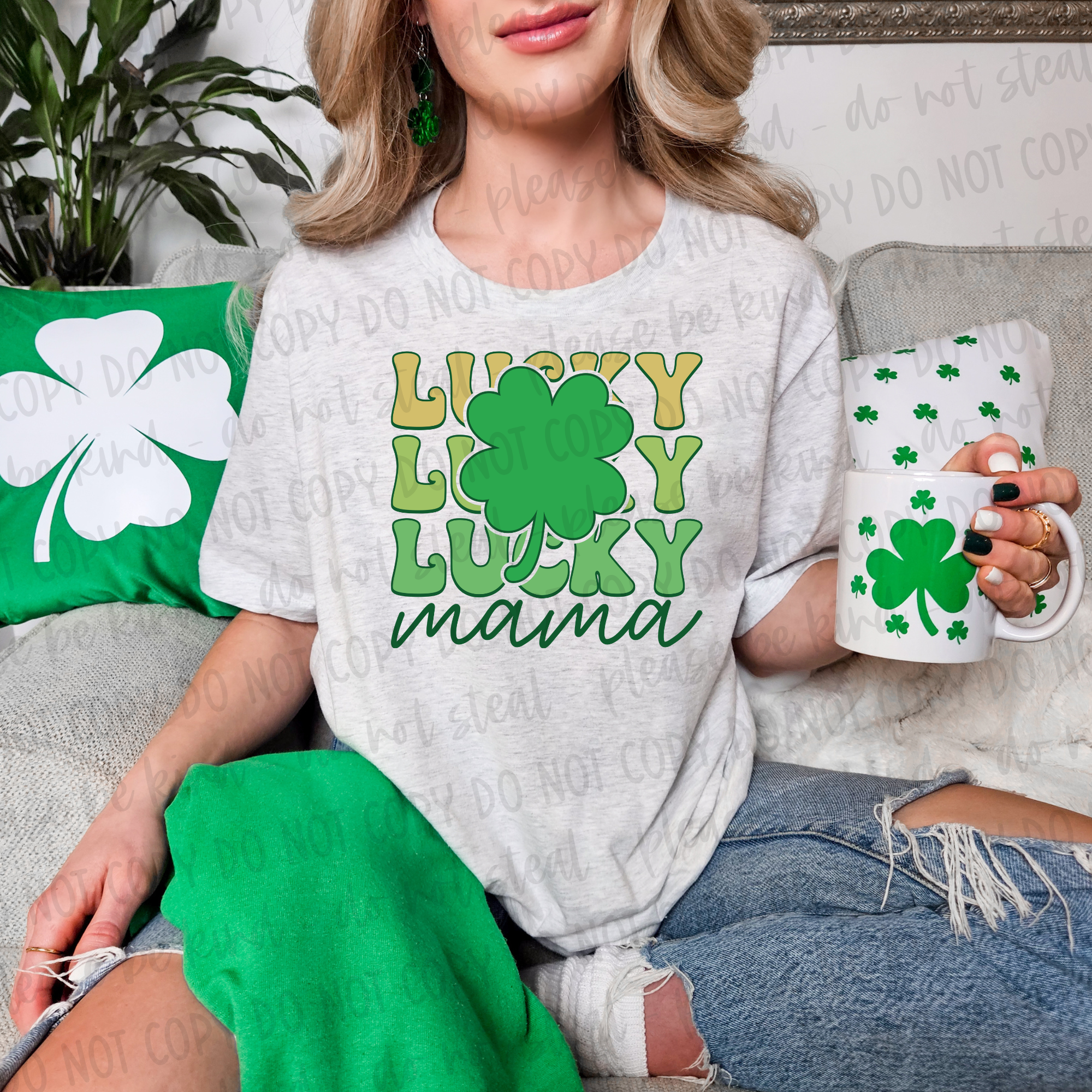 LUCKY MAMA TEE