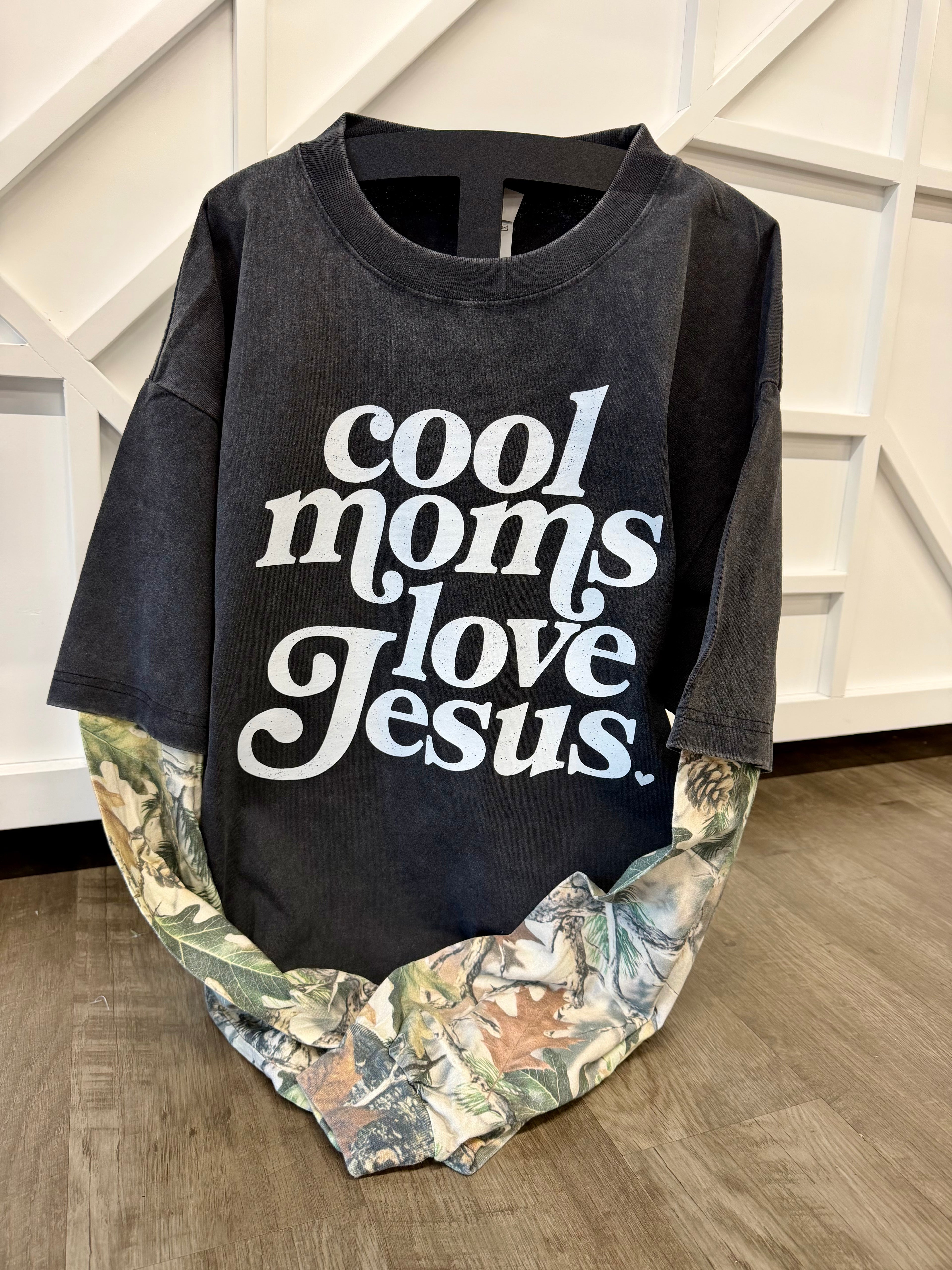 Cool moms love Jesus long sleeve
